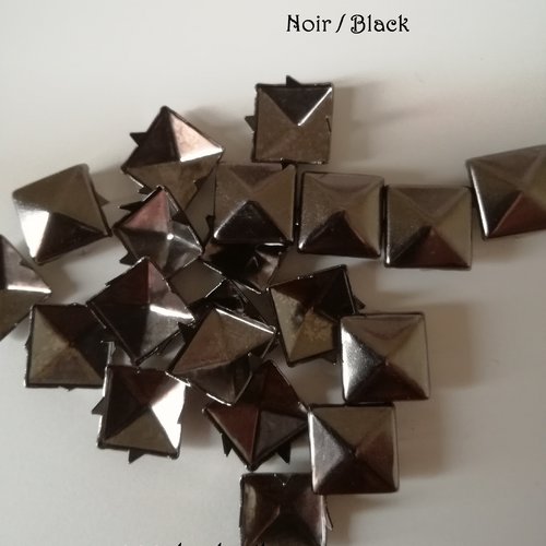 Clou rivet carré pyramide à griffe - 10 mm - noir