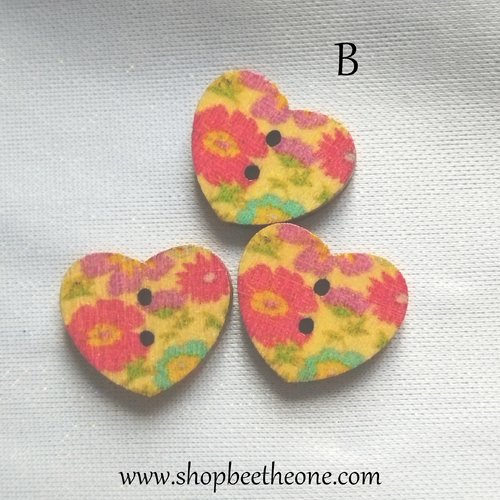 Bouton petit coeur "champ de fleurs" en bois façon vintage - 17 mm - modèle b