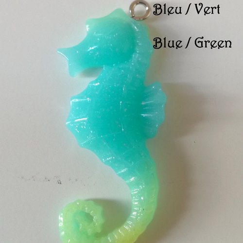 Breloque hippocampe bicolore en résine pailletée - 42 mm - bleu/vert