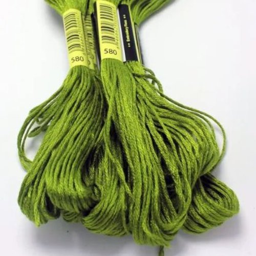 Fil à broder - équivalent n° dmc 580 vert cactus - écheveau de coton mouliné pour broderie - 8 m - 6 brins