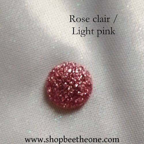 Cabochon rond demi-perle effet druzy (géode) - 12 mm - rose clair - reflets pailletés ton sur ton