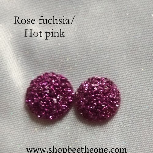 Cabochon rond demi-perle effet druzy (géode) - 12 mm - rose fuchsia - reflets pailletés ton sur ton