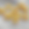 Cabochon rond demi-perle effet craquelures colorées - 12 mm - jaune foncé craquelé