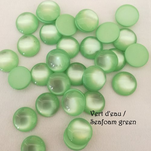 Cabochon rond oeil de chat à dos plat - 12 mm - vert d'eau