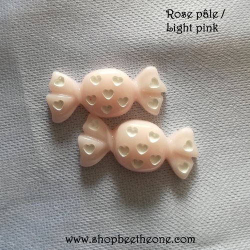 Cabochon plat "bonbon à coeurs" pour embellissement ou miniature - 23 mm - rose pâle