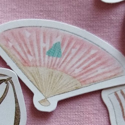 Sticker autocollant "vêtements d'été" sur papier glacé - modèle d - eventail rose