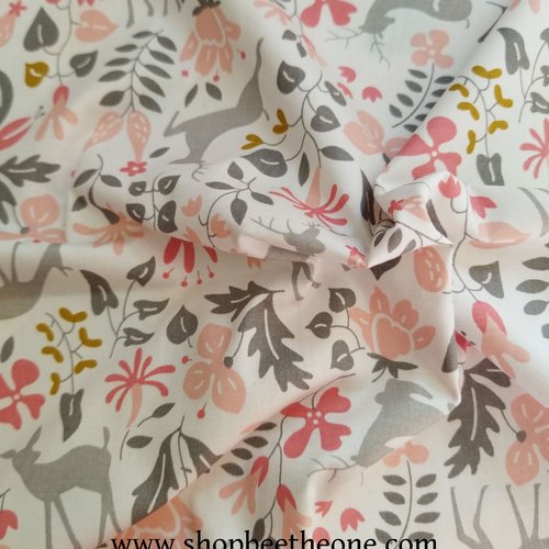Coupon de twill coton "cerfs, biches et fleurs" - 50 x 50 cm - rose/gris