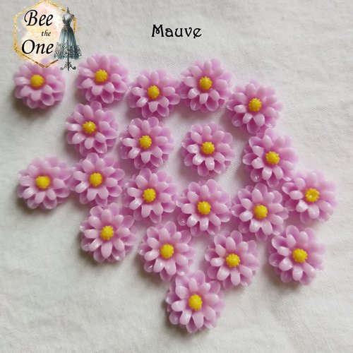 Cabochon plat "petite fleur colorée" pour embellissement ou miniature - 12 mm - mauve