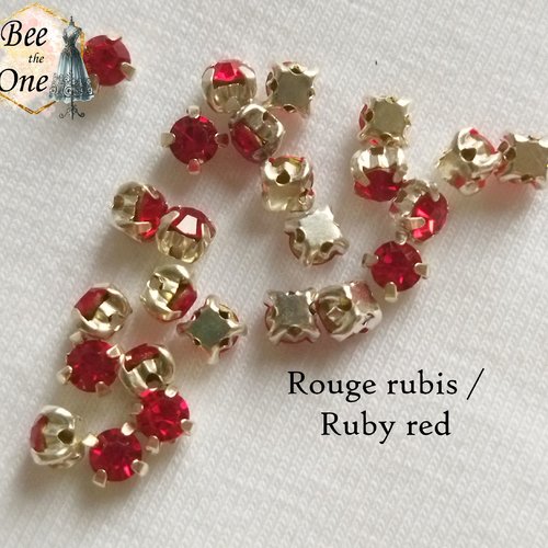 Strass à coudre, ronds à facettes sur base carrée - 3 mm - rouge rubis