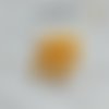 Mini bouton carré en plastique - 5 mm - jaune foncé