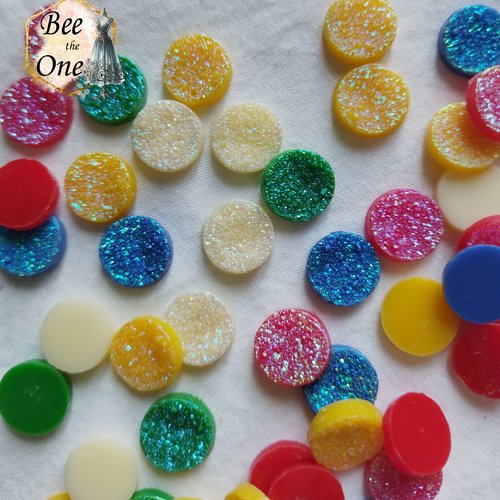 Lot de 10 cabochons rond palet plat effet druzy (géode) - reflets pailletés multicolores - 12 mm - mix