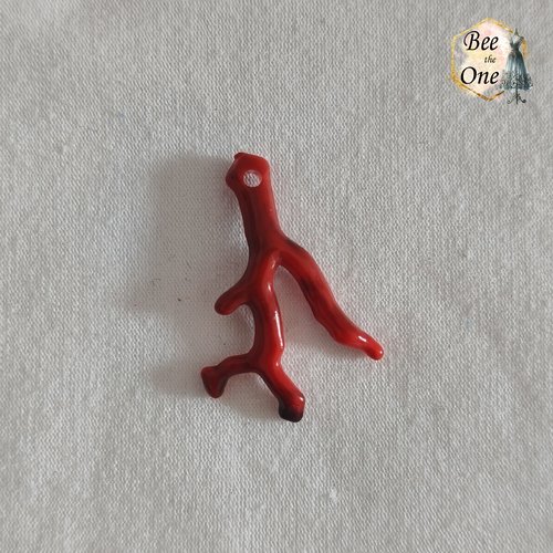 1 breloque corail rouge en acrylique - environ 30 mm - modèle 3 branches