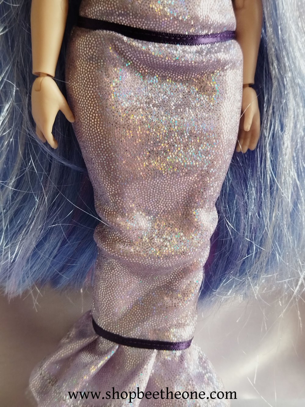 Vêtement robe de soirée brillante avec traîne doublée pour poupées rainbow  high - edition limitée - collection noël - Un grand marché
