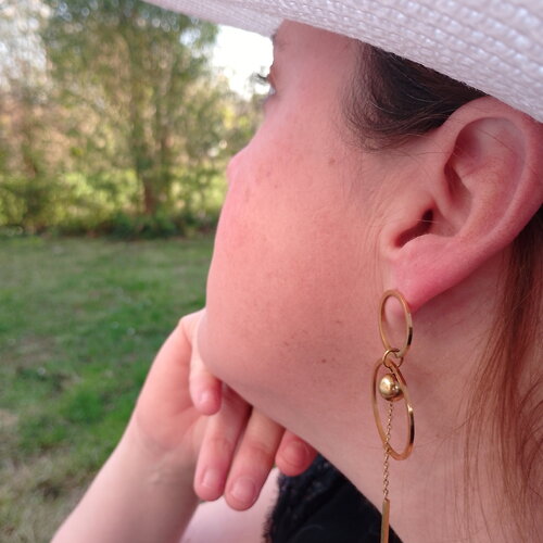 Boucles d'oreilles pendantes en acier doré • bijoux pour femme • bijou • tendance • cadeau pour elle • livraison grat