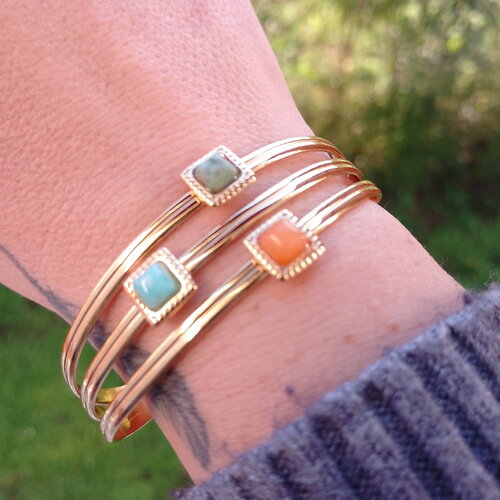 Manchette en acier inoxydable doré et ses pierres naturelles  • bijoux femmes • idée cadeau • bijou bracelet • bohème