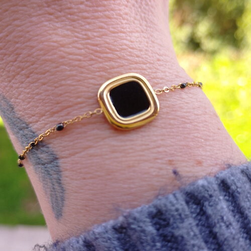 Bracelet en acier inoxydable doré , petites perles noires • bijoux femmes • tendance • idée cadeau • bijou bracelet •