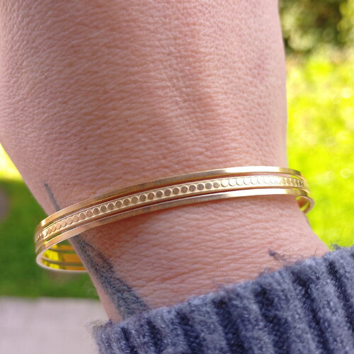 Bracelet jonc fin minimaliste en acier inoxydable doré • bijoux femmes • tendance • idée cadeau • bijou bracelet