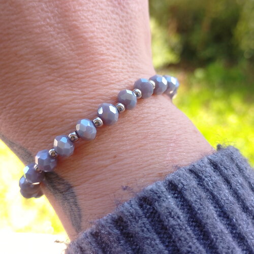 Bracelet perles à facettes bleu argenté • bijoux femmes • tendance • idée cadeau • bracelet élastique pour elle