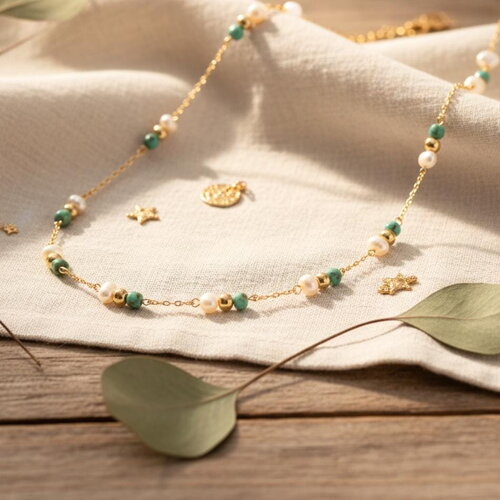 Collier ras-de-cou perles irrégulières et perles facettées en acier inoxydable doré