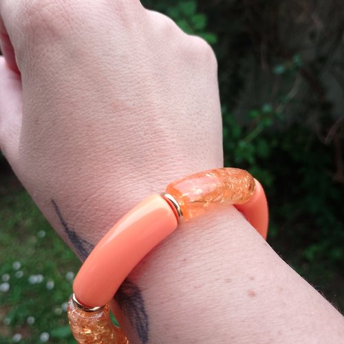 Gros bracelet jonc élastique en perles tubes incurvés orange | bijoux pour femme | bracelet de plage | tendance | été | cadeau pour elle