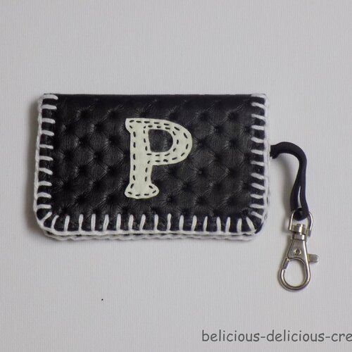 Original porte carte !! letter p !! en simili cuir noir 9.5cm x 7cm belicious-delicious creation