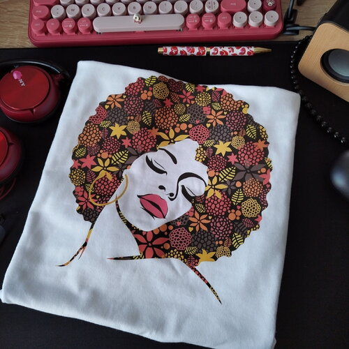 Original fitted t-shirt imprime !! afro flower girl !! en coton elastane blanc imprime taille:xl belicious-delicious-creations