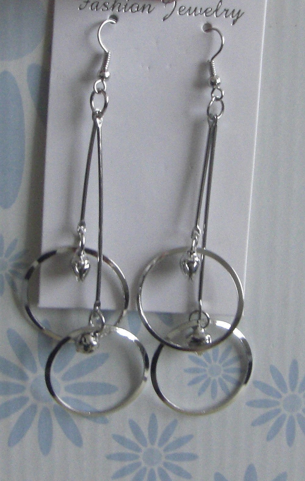 Boucles d/'oreilles fantaisie dormeuse Métal argentées Gros strass légère