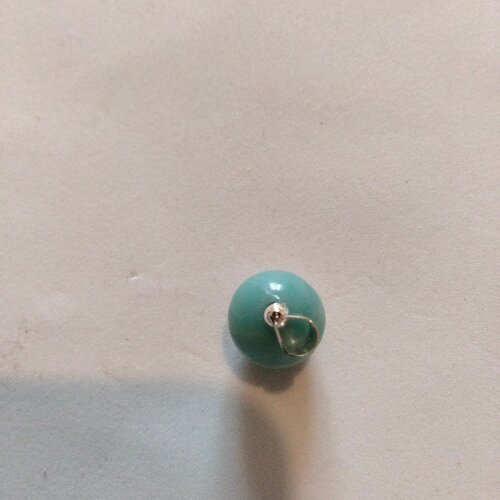 Pendentif perle en amazonite vert de 8mm de diamètre sur bélière en argent 925