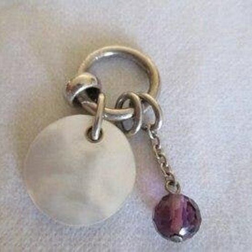 Pendentif en argent 925 véritable réel pur  avec une perle en verre facettée violette et un connecteur en nacre rond blanc