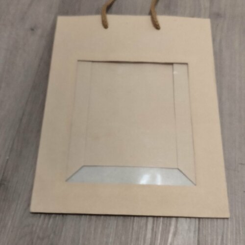 Sacs cadeau en papier kraft à soufflet de couleur marron avec plastique transparent