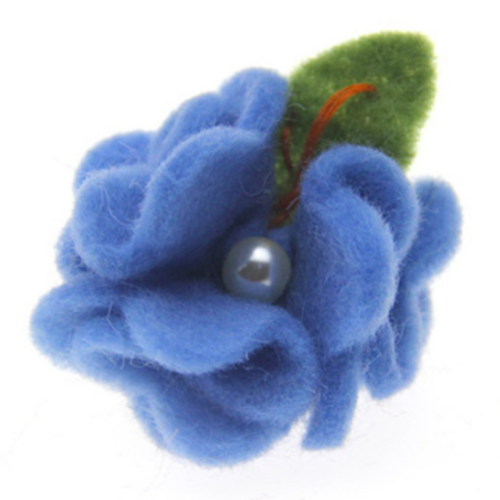 Fleur bleue en feutrine - 6cm