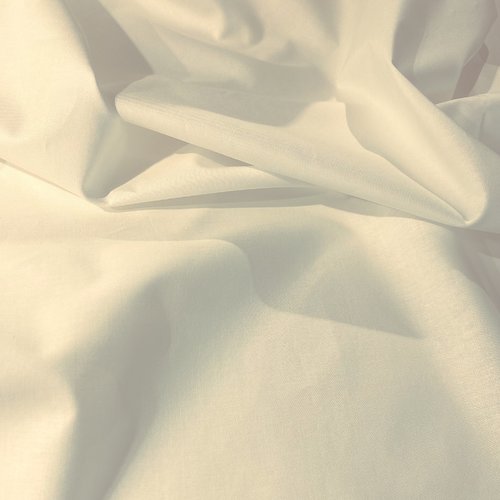 Tissu coton popeline qualité supérieure blanc crème – 110x50cm