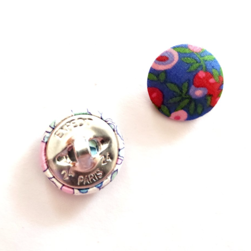Bouton tissu liberty wiltshire bio c cobalt vendu à l'unité
