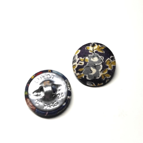 Bouton liberty tatum h prune blanc vendu à l'unité