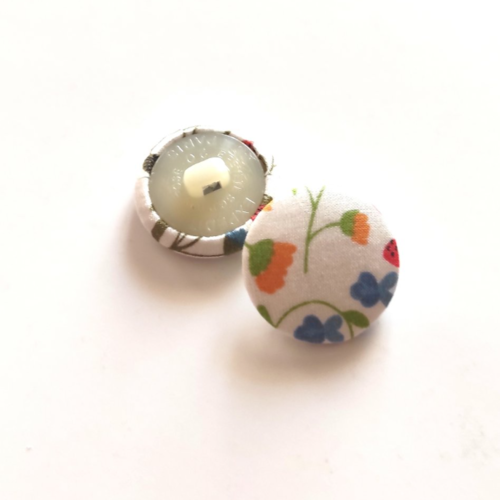 Bouton liberty little mirabelle b vendu à l'unité