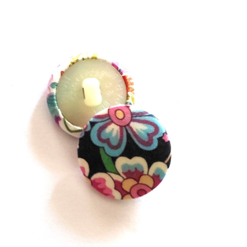 Bouton liberty anokhi rose b vendu à l'unité