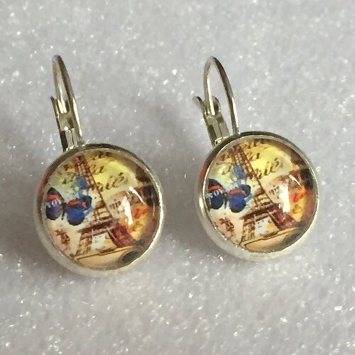 Boucles d'oreilles paris, dormeuses, boucles à cabochons, petites dormeuses argentées, paris, tour eiffel