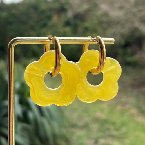 Boucles d’oreilles créoles fleurs, créoles fleurs jaunes