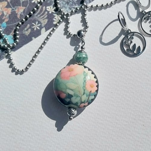Tendre jardin - collier pendentif vert rose porcelaine motif fleur pierre agate mousse chaîne perles acier inoxydable