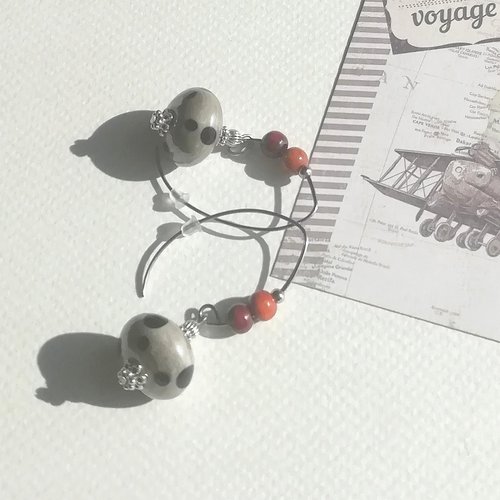 Boucles "népal rustique" perles artisanales de l'inde céramique bois santal argent tibétain acier inoxydable