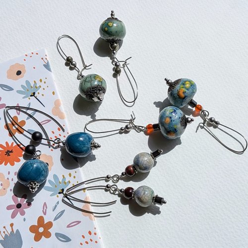 Boucles d'oreilles céramique raku au choix quatre modèles bleu ou vert pierres naturelles acier inoxydable