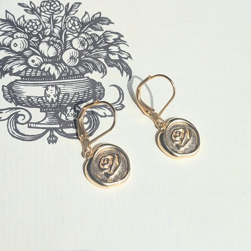 Suzana - boucles d'oreilles plaqué or pampilles roses et attaches dormeuses