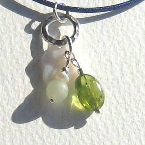 Pendentif "fleur de citron" vert pierres gemmes péridot jade nacre argent 925