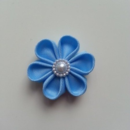 4 cm fleur tissu bleu ciel  pétales ronds