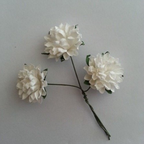 Lot de 3 fleurs en papier de couleur blanc 2, 5cm sur tige