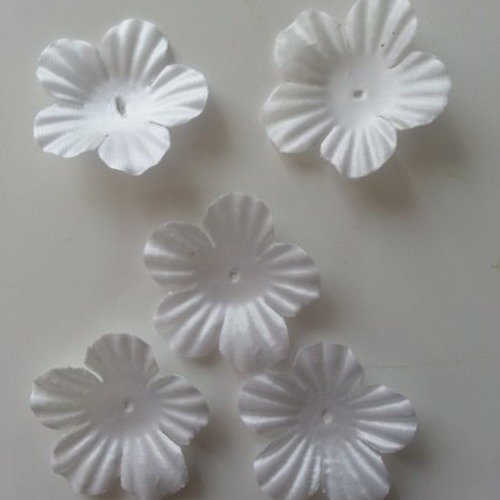 Lot de 5 fleurs en tissu blanc 35mm