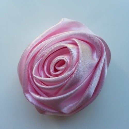 Fleur en satin rose pale  50mm
