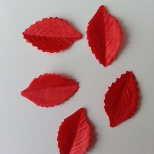 Lot de 5 feuilles en tissu rouge 30*15mm
