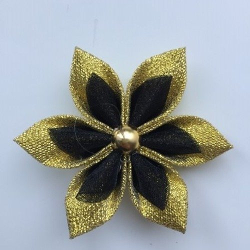 Fleur de satin doré, or  et  organza noir petales pointus 5 cm