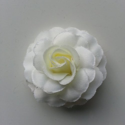 Fleur en tissu ivoire de 45mm